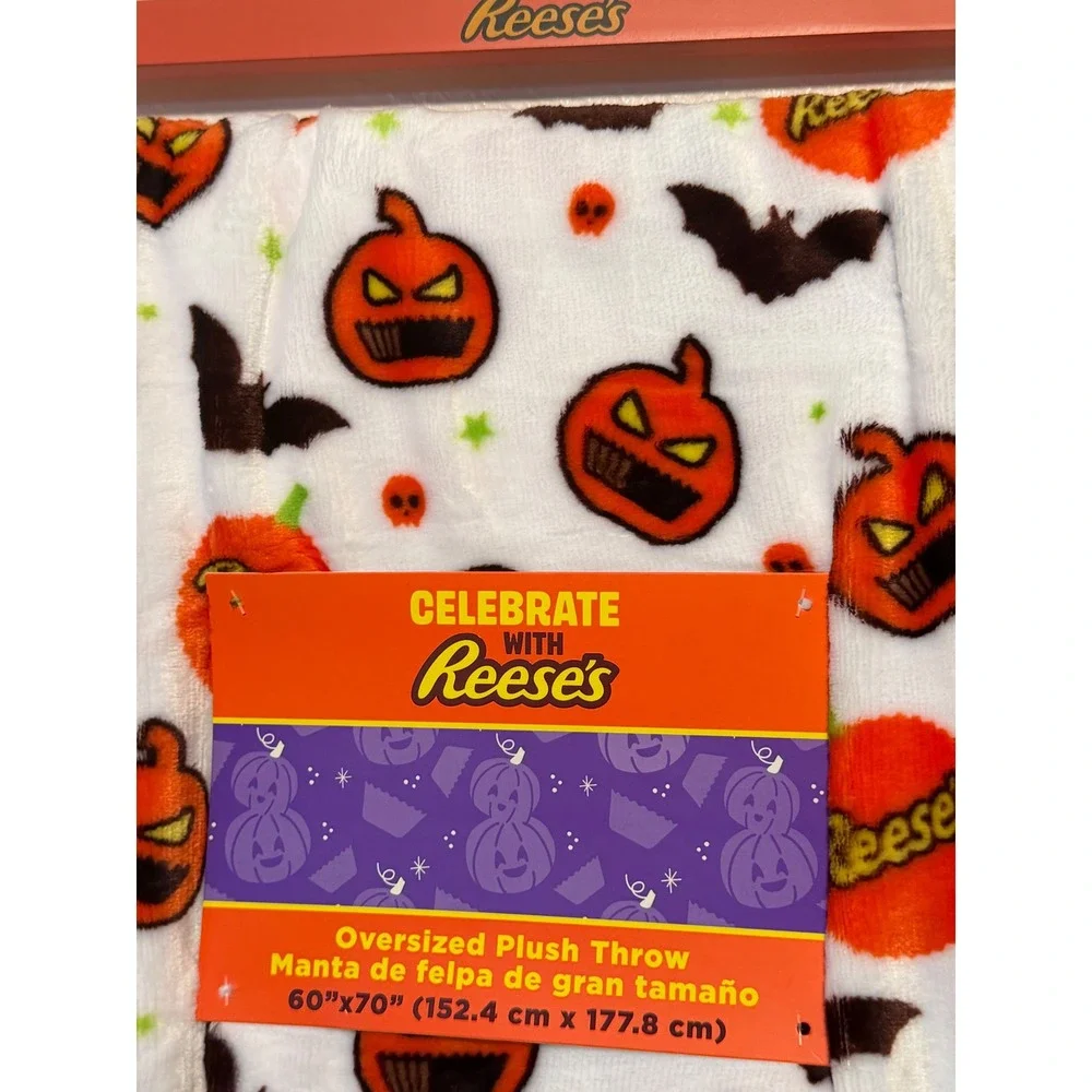 Reeses Halloween Oversized Plush Throw Blanket Pumpkin Skull Bat 60x70 NEW